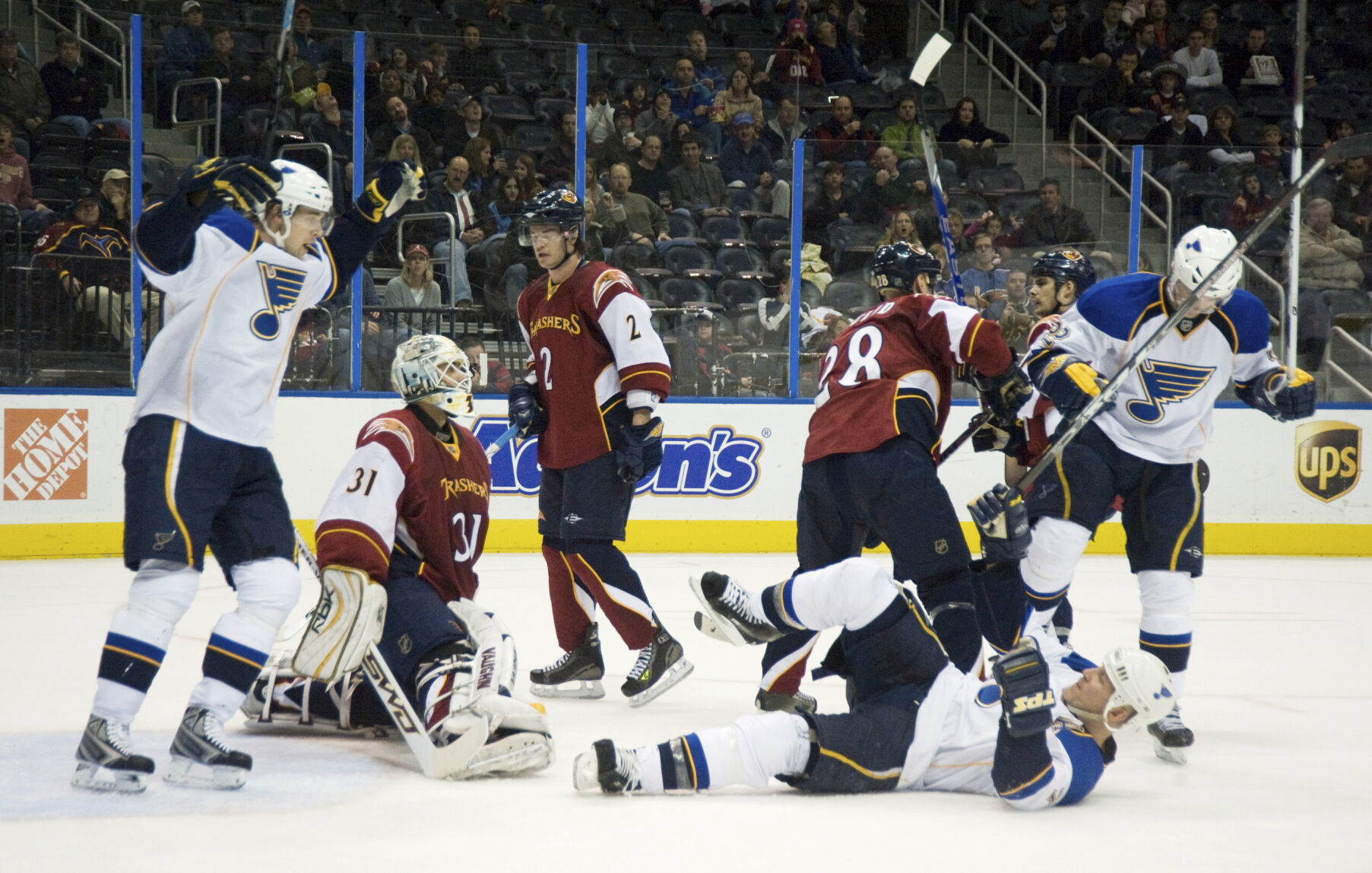 2008: Keith Tkachuk reaches 1,000 career points